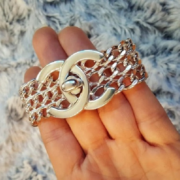 Chanel triple chain CC turn lock silver bracelet - Picture 1 of 15